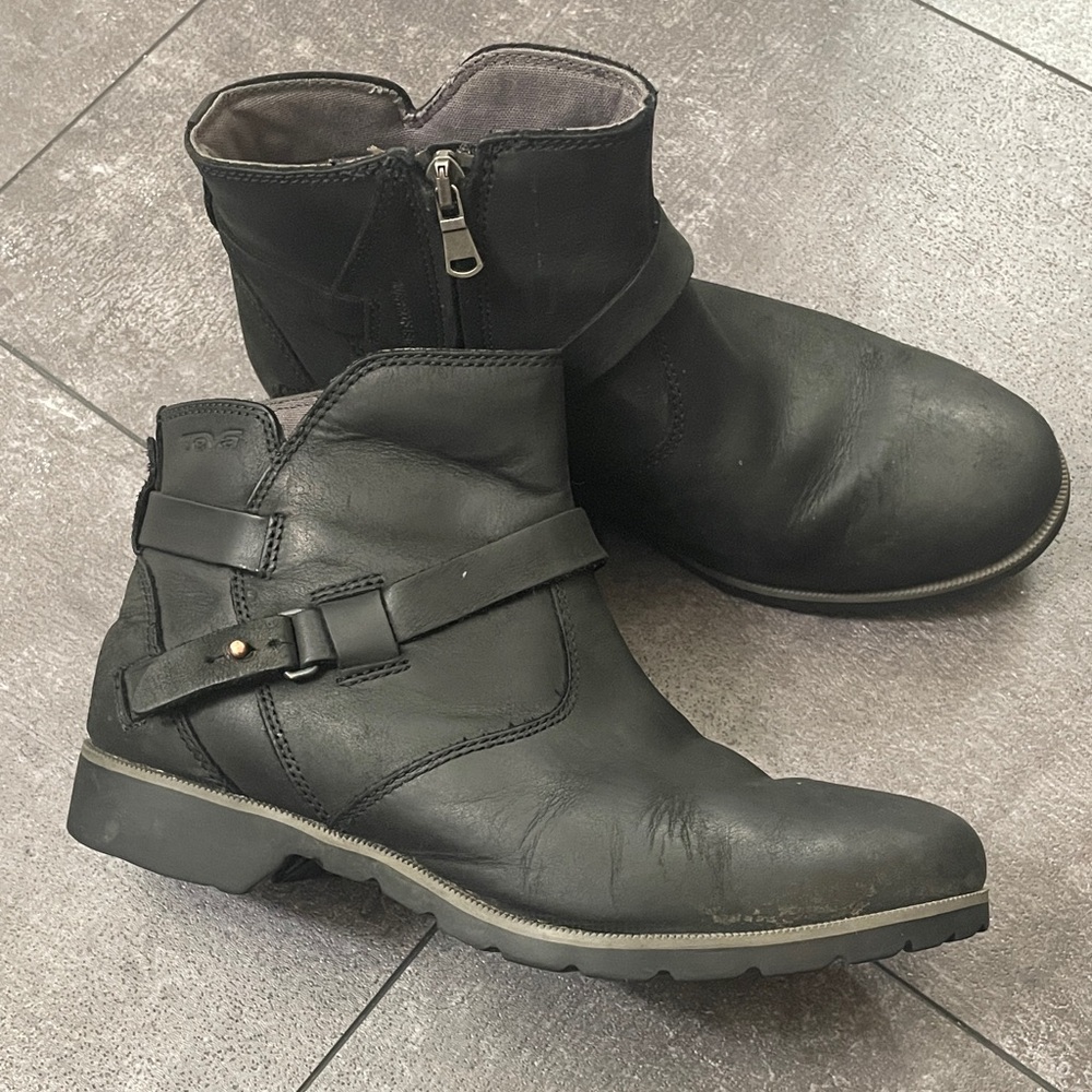 Teva Leather Ankle Boots